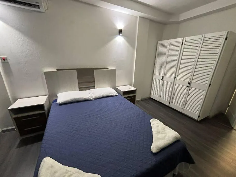 아파트 2 Bedroom Tranquil Retreat 포트오브스페인