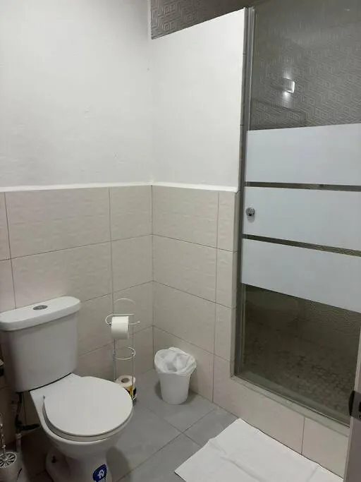 2 Bedroom Tranquil Retreat 포트오브스페인