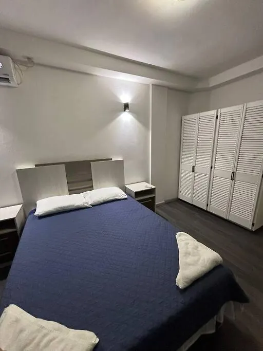 아파트 2 Bedroom Tranquil Retreat 포트오브스페인