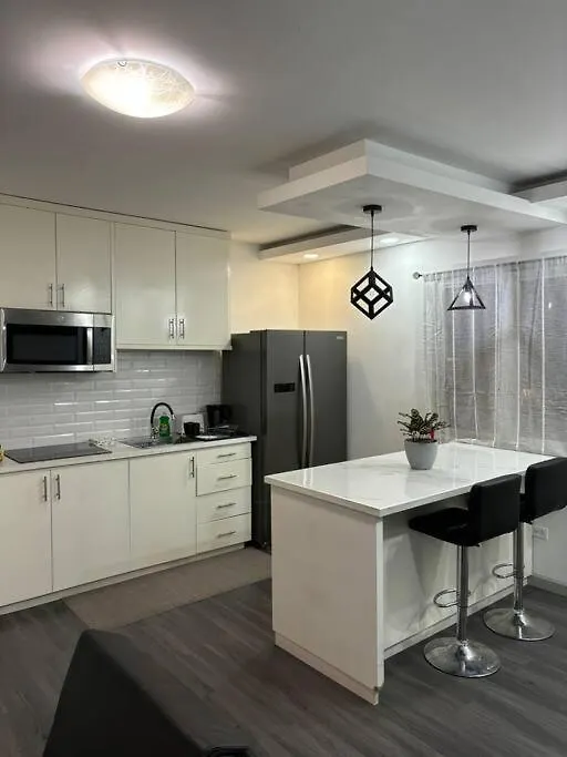 2 Bedroom Tranquil Retreat 포트오브스페인 0*,