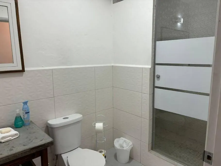 2 Bedroom Tranquil Retreat 포트오브스페인